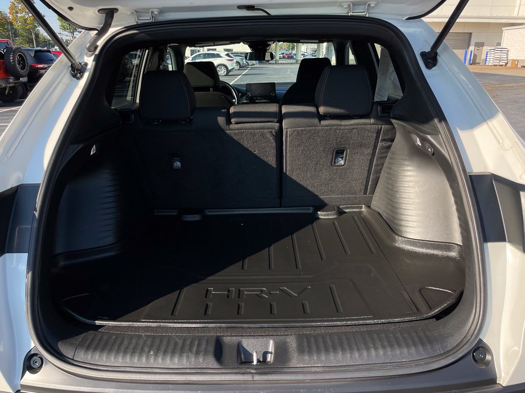 Certified 2025 Honda HR-V Sport image 41