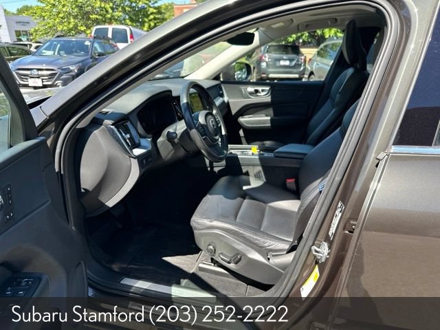 Used 2018 Volvo XC60 T6 Momentum w/ Vision Package AWD/4WD image 22