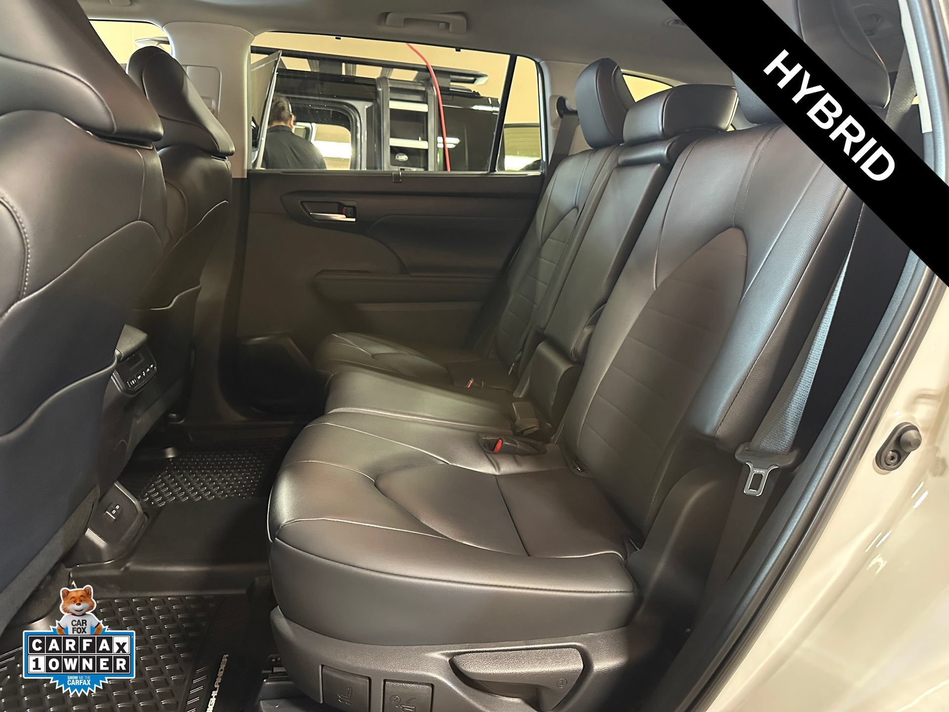 Used 2025 Toyota Highlander XLE AWD/4WD image 15