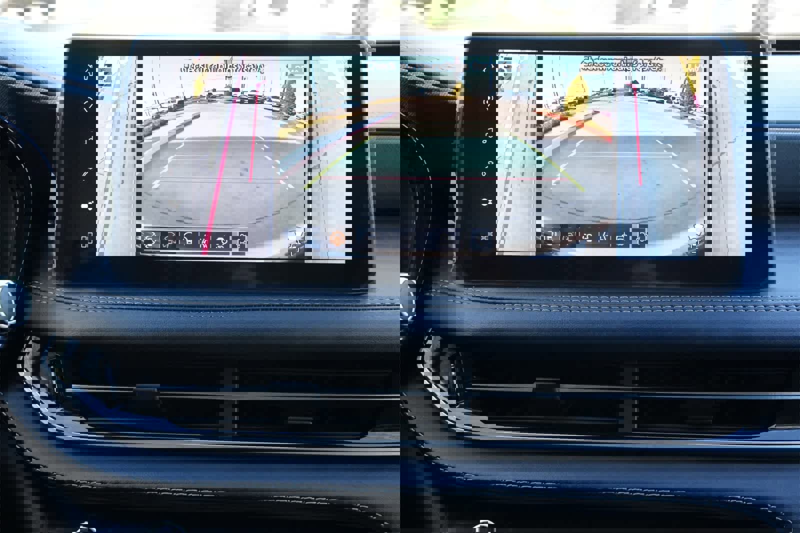 New 2026 INFINITI QX60 Luxe image 14