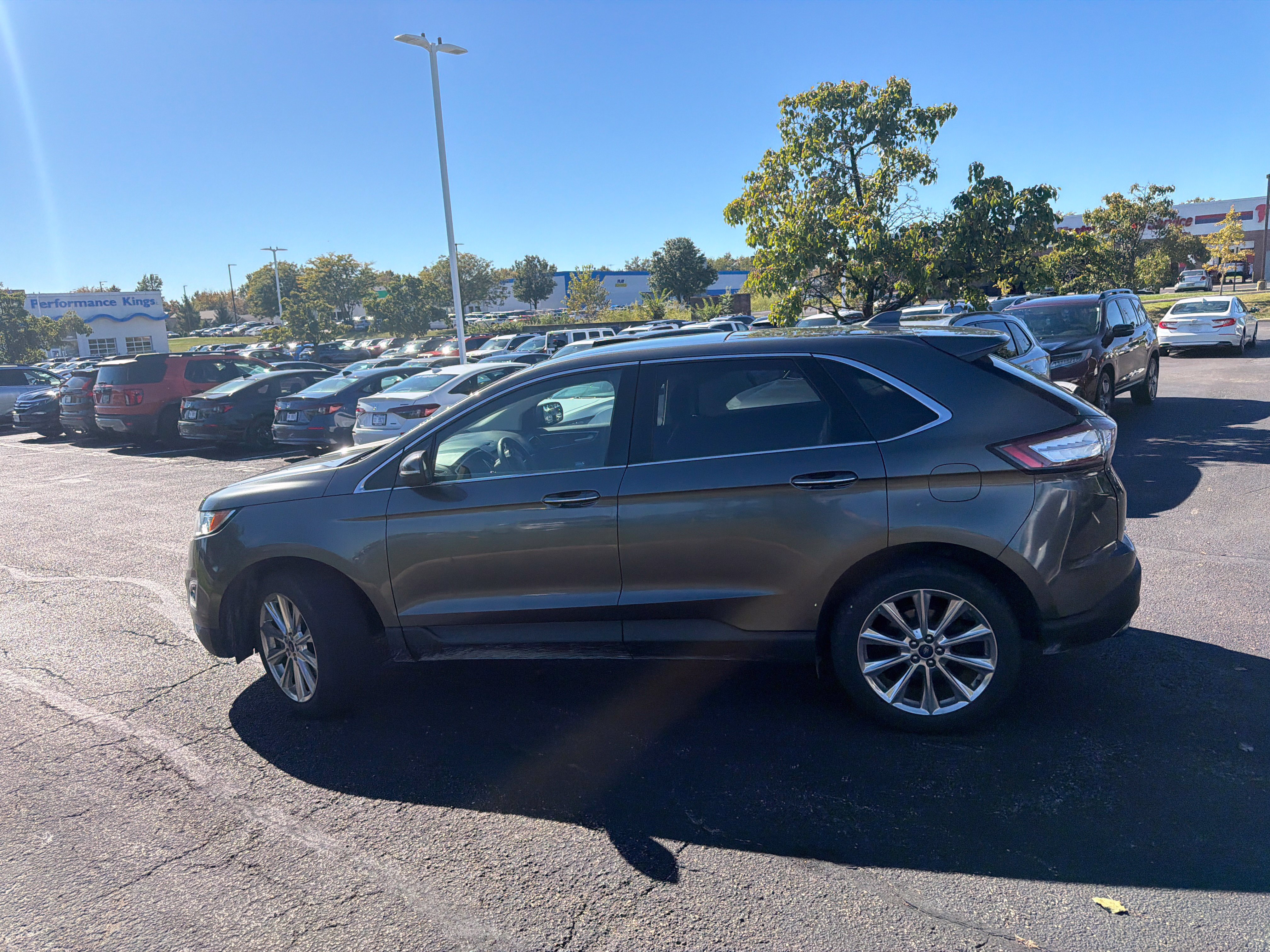 Used 2018 Ford Edge Titanium w/ Equipment Group 301A AWD/4WD image 6