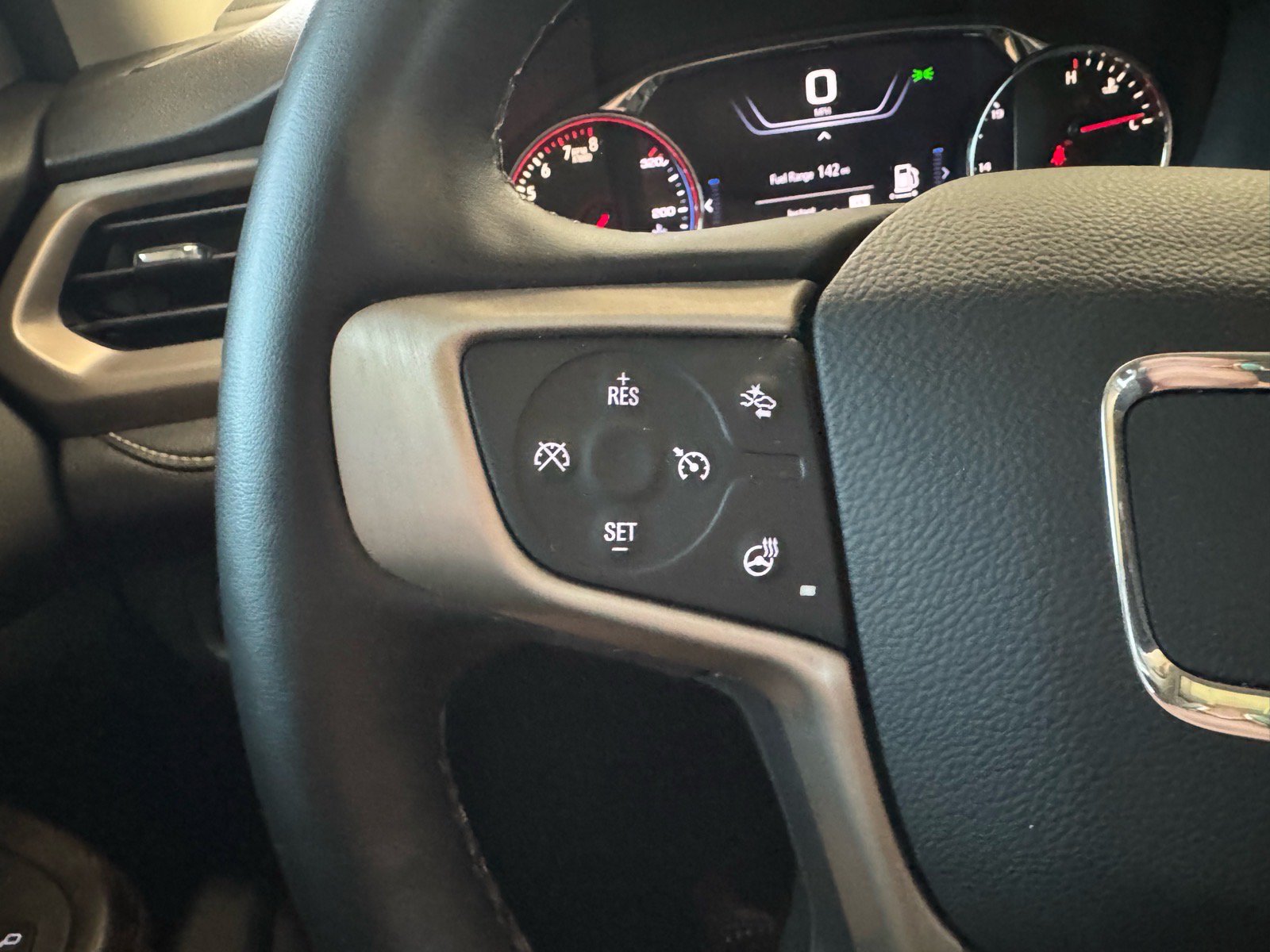 Certified 2023 GMC Acadia Denali w/ Black Diamond Edition AWD/4WD image 29