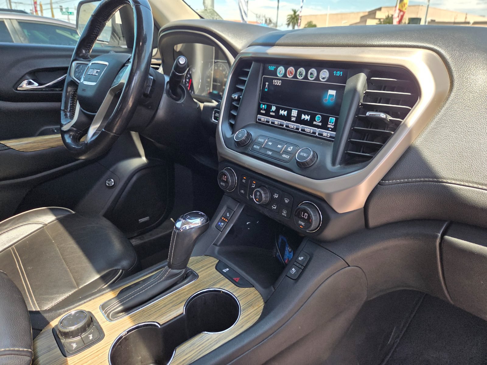 Used 2018 GMC Acadia Denali w/ Technology Package AWD/4WD image 18