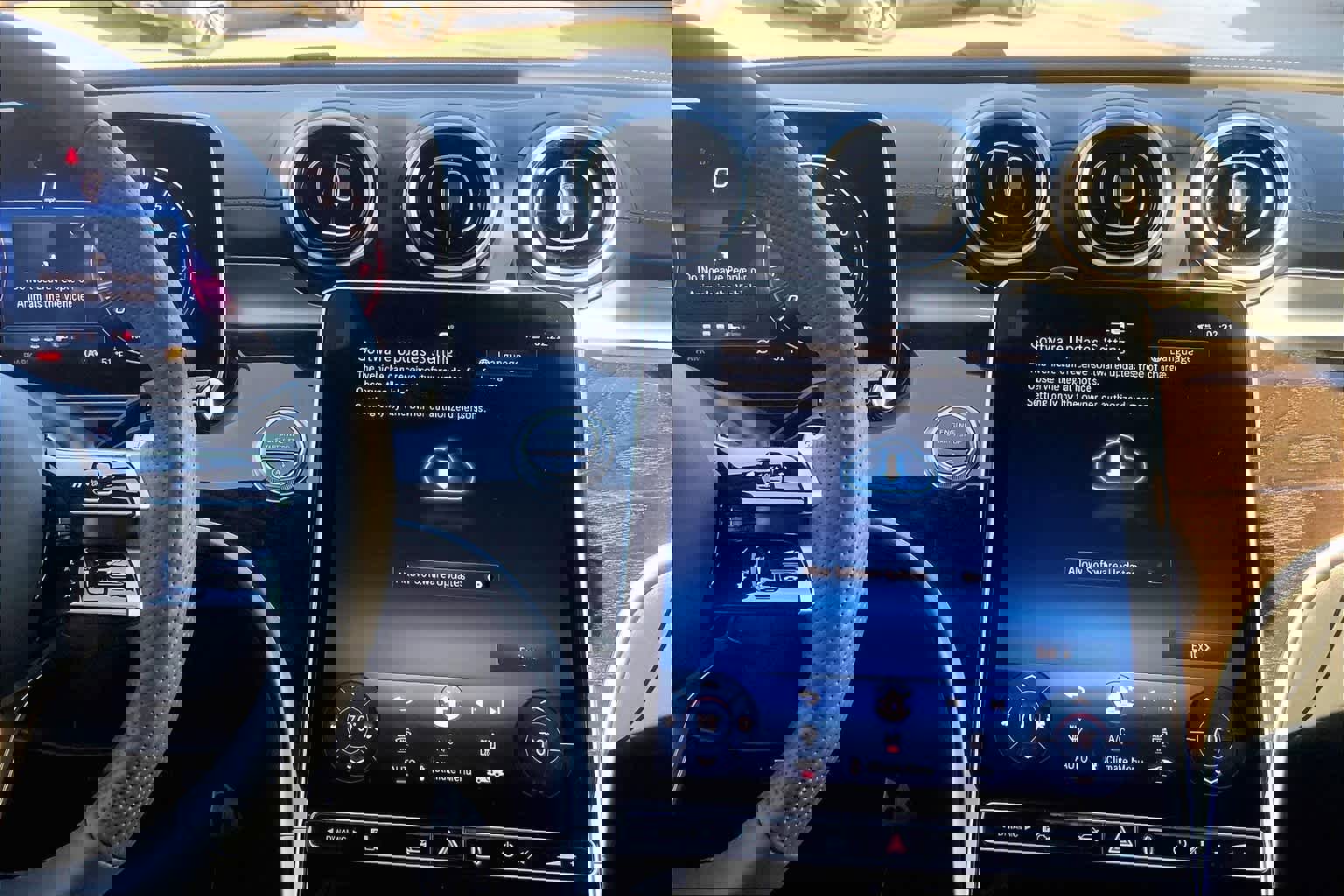 Used 2025 Mercedes-Benz C 300 4MATIC Sedan image 9