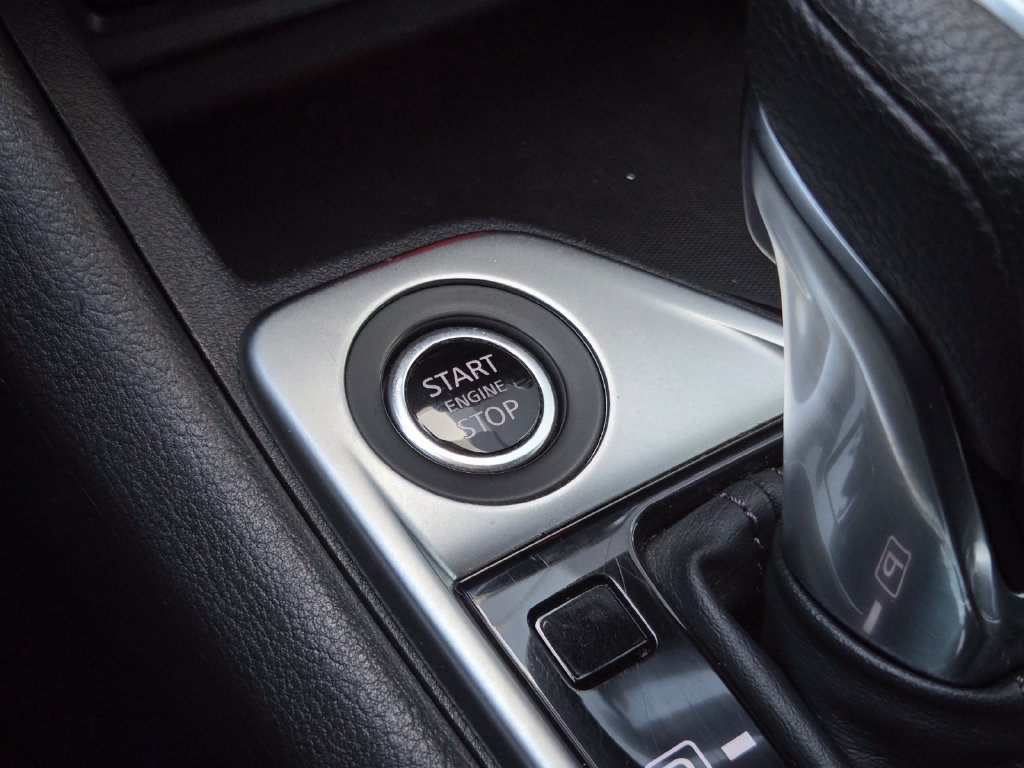 Used 2025 Nissan Sentra SV FWD image 20
