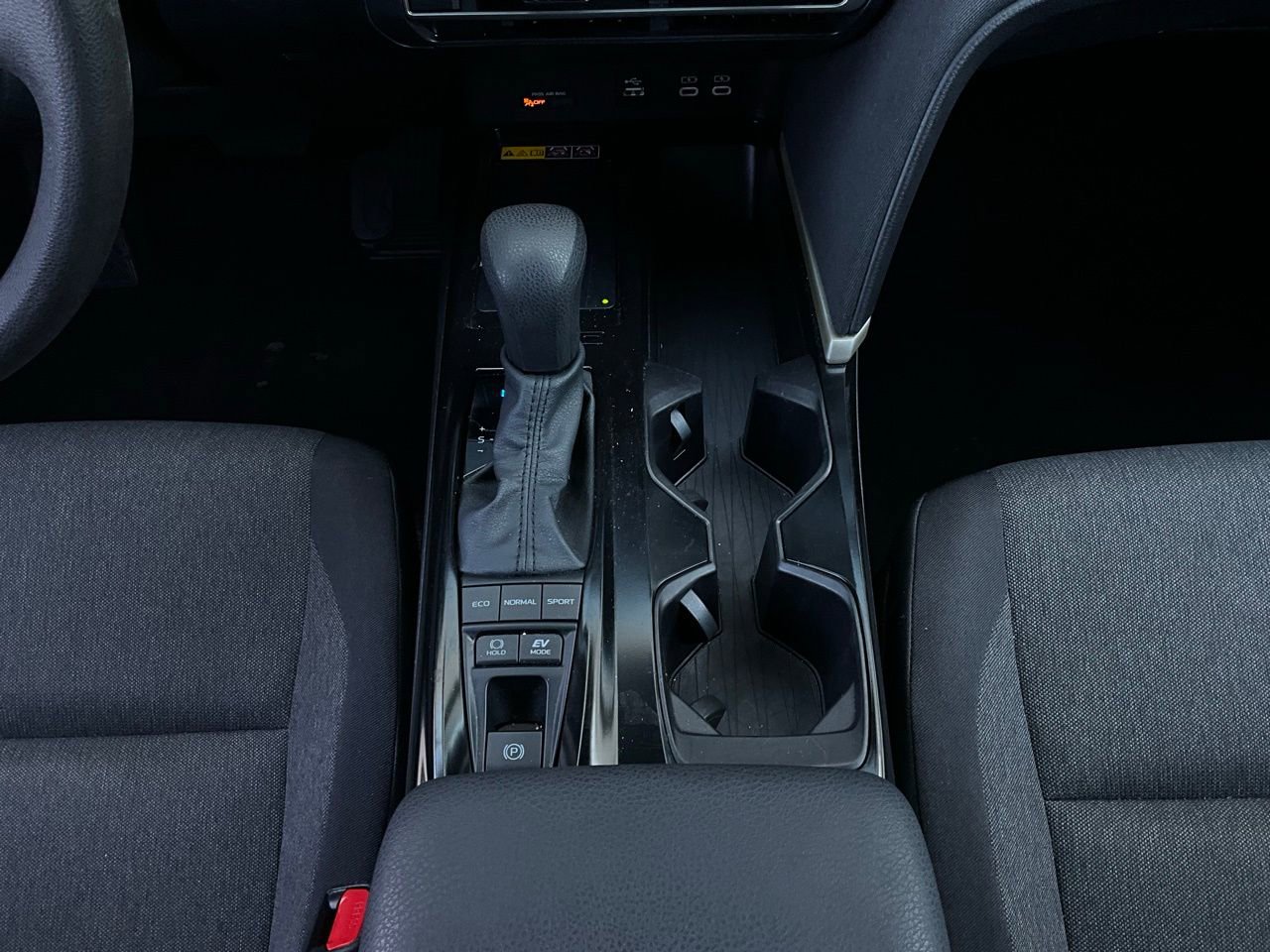 Used 2025 Toyota Camry LE image 14