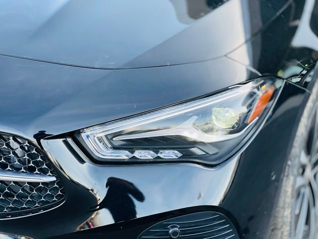 Certified 2024 Mercedes-Benz CLA 250 4MATIC image 3