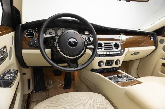 Used 2010 Rolls-Royce Ghost image 6