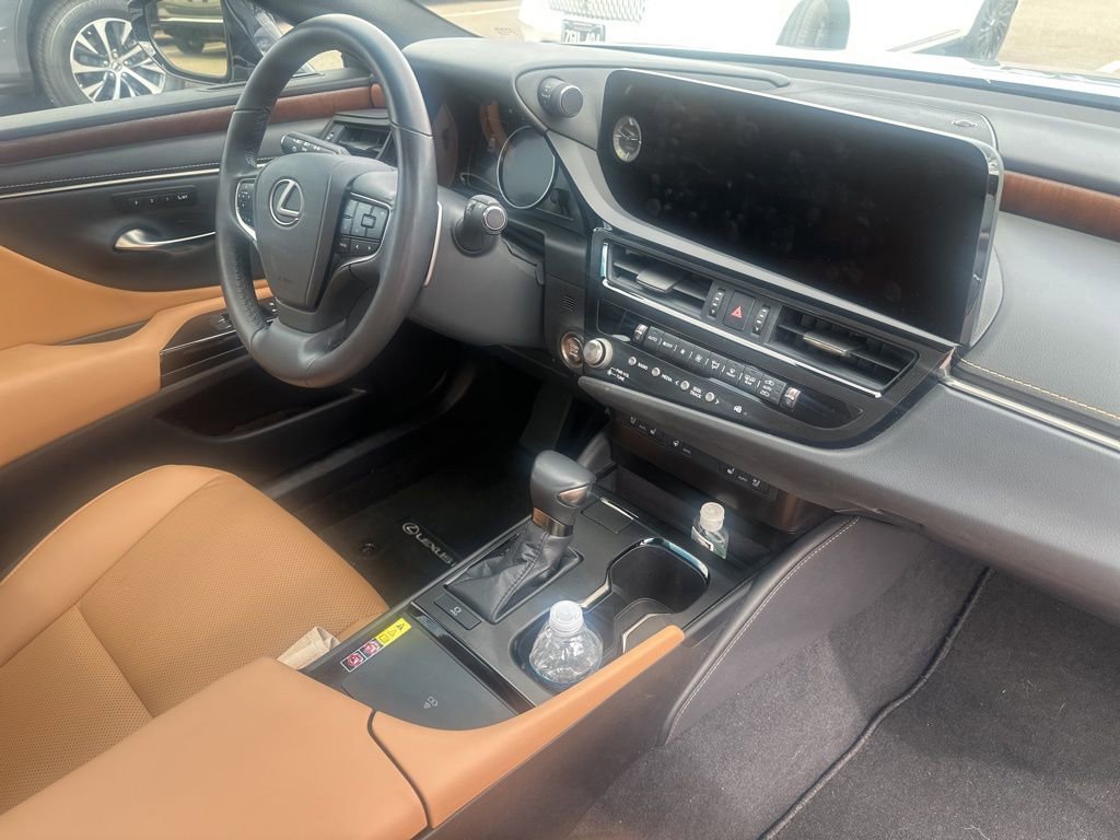Certified 2023 Lexus ES 350 w/ Premium Package image 19