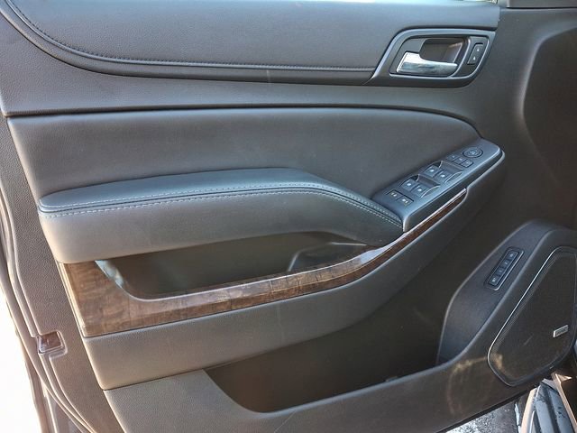 Used 2017 Chevrolet Suburban LT w/ Luxury Package image 15