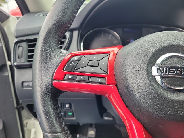Used 2018 Nissan Rogue SV FWD image 23