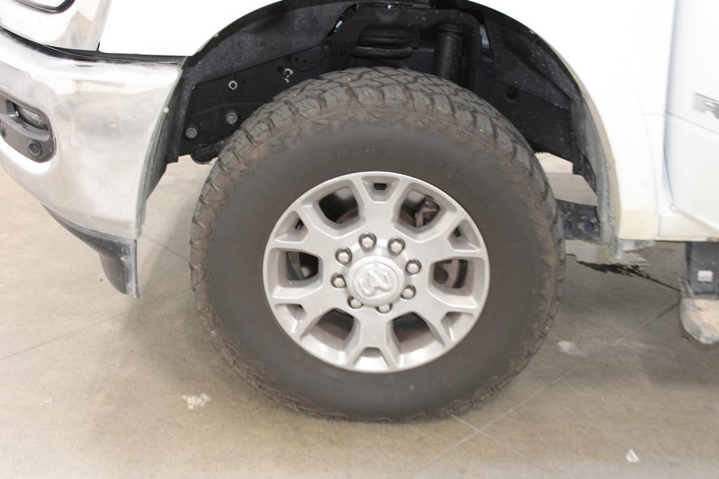 Used 2022 RAM 2500 Laramie AWD/4WD image 40