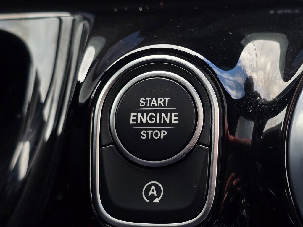 Used 2025 Mercedes-Benz GLA 250 4MATIC image 44