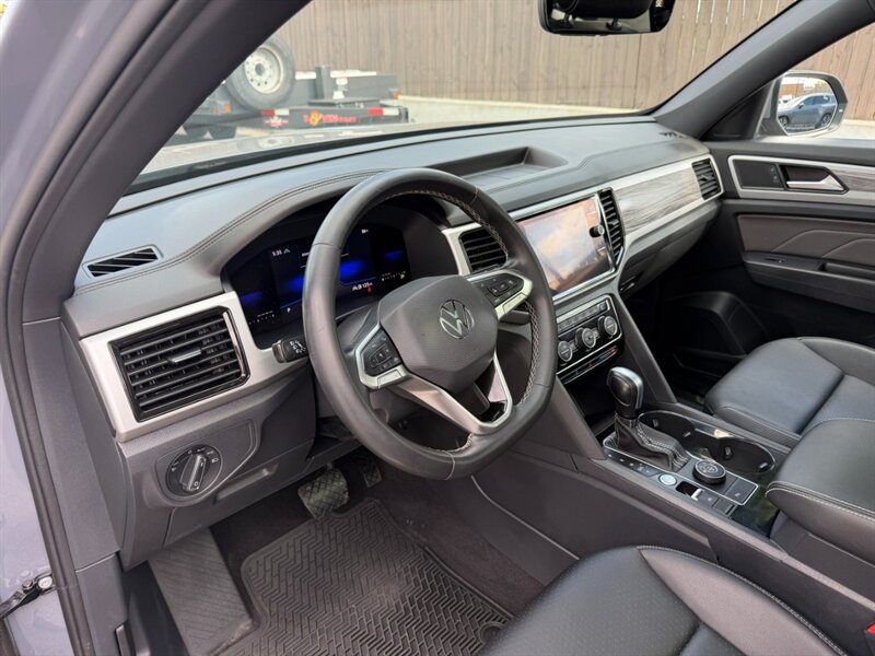 Used 2022 Volkswagen Atlas Cross Sport SE AWD/4WD image 23