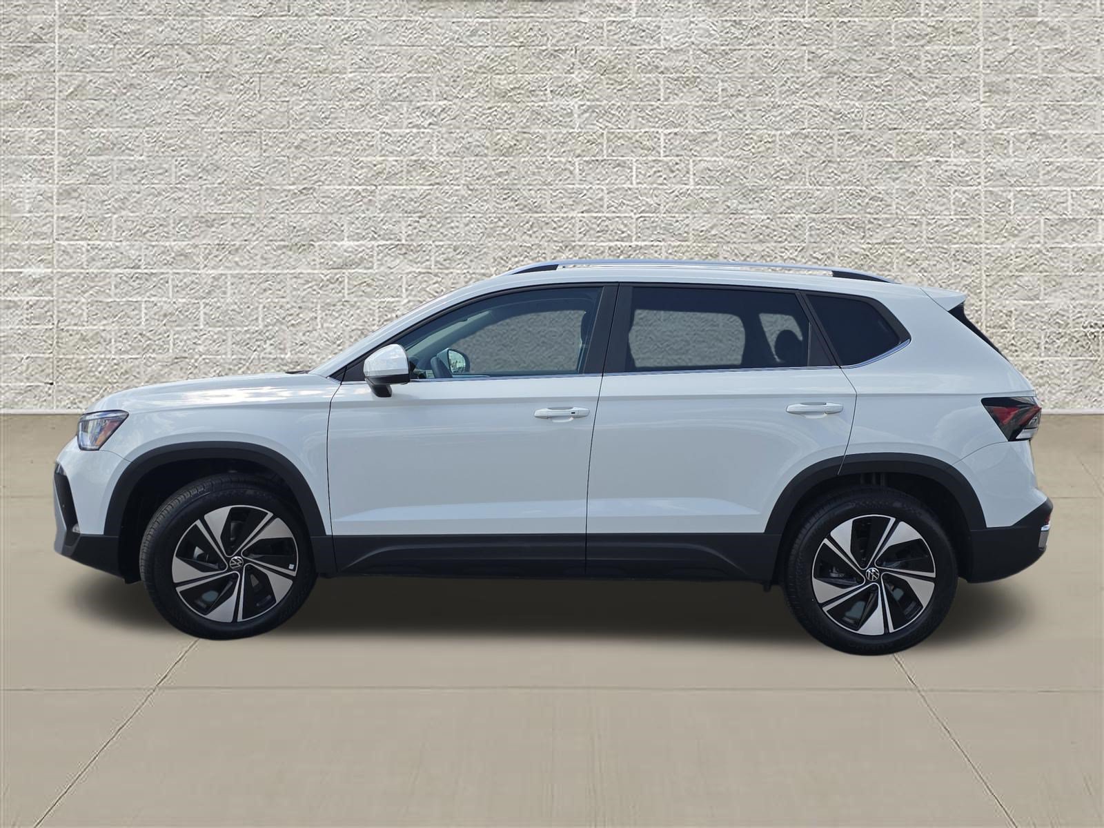 New 2026 Volkswagen Taos SE AWD/4WD image 4