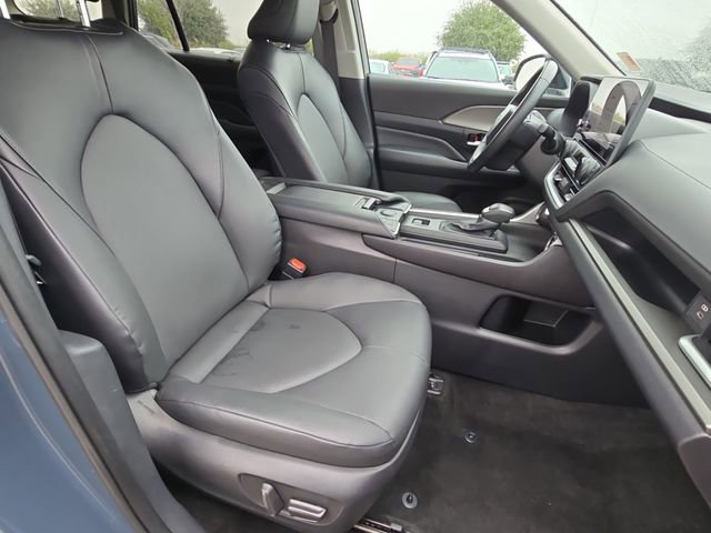 Certified 2025 Toyota Grand Highlander FWD image 10