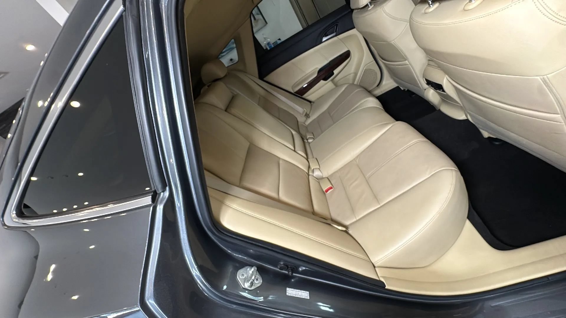 Used 2010 Honda Crosstour EX-L image 28