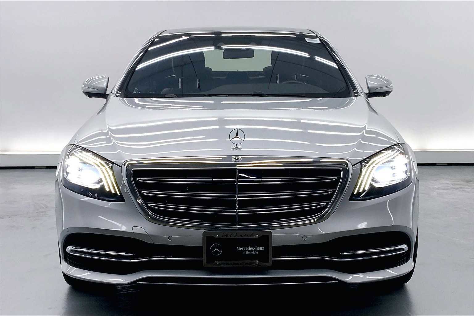 Used 2018 Mercedes-Benz S 560 Sedan image 3