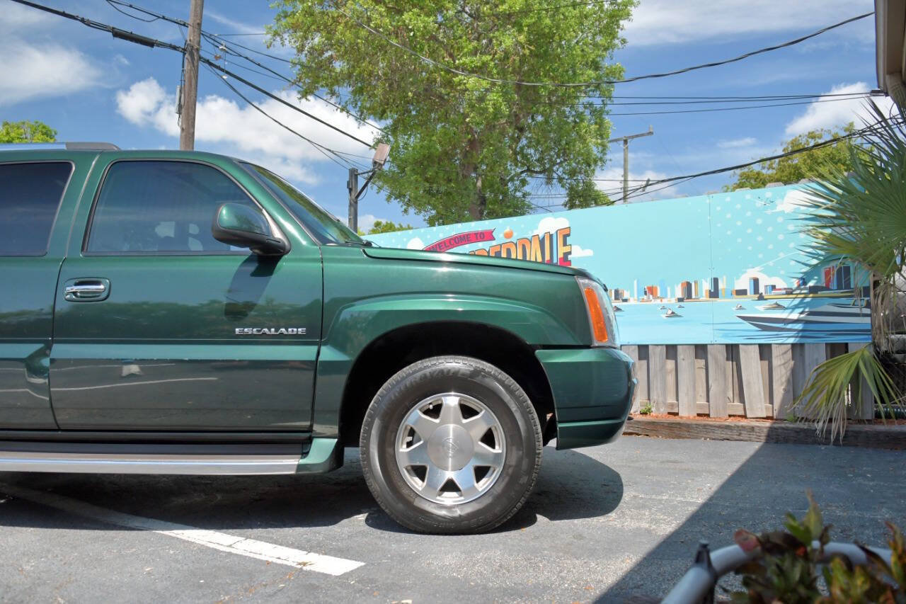 Used 2002 Cadillac Escalade AWD image 32