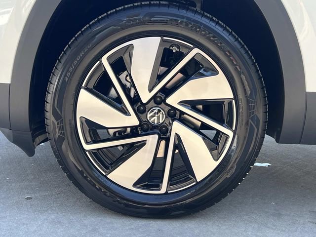 New 2026 Volkswagen Atlas SEL image 8