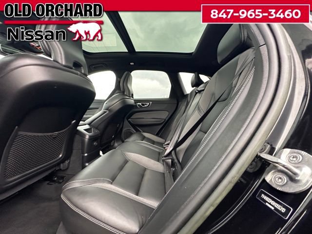 Used 2022 Volvo XC60 T8 R-Design w/ Advanced Package AWD/4WD image 15