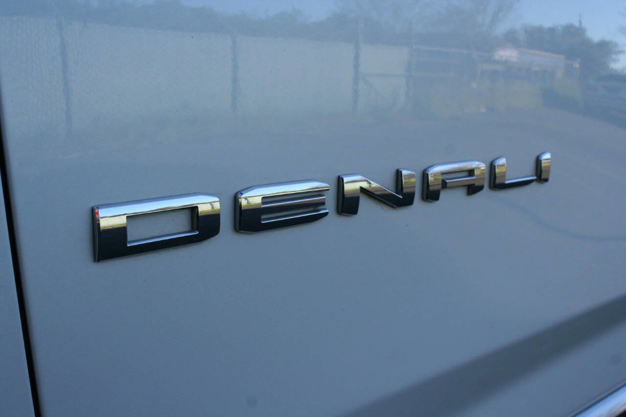 Used 2021 GMC Yukon Denali w/ Denali Premium Package image 54