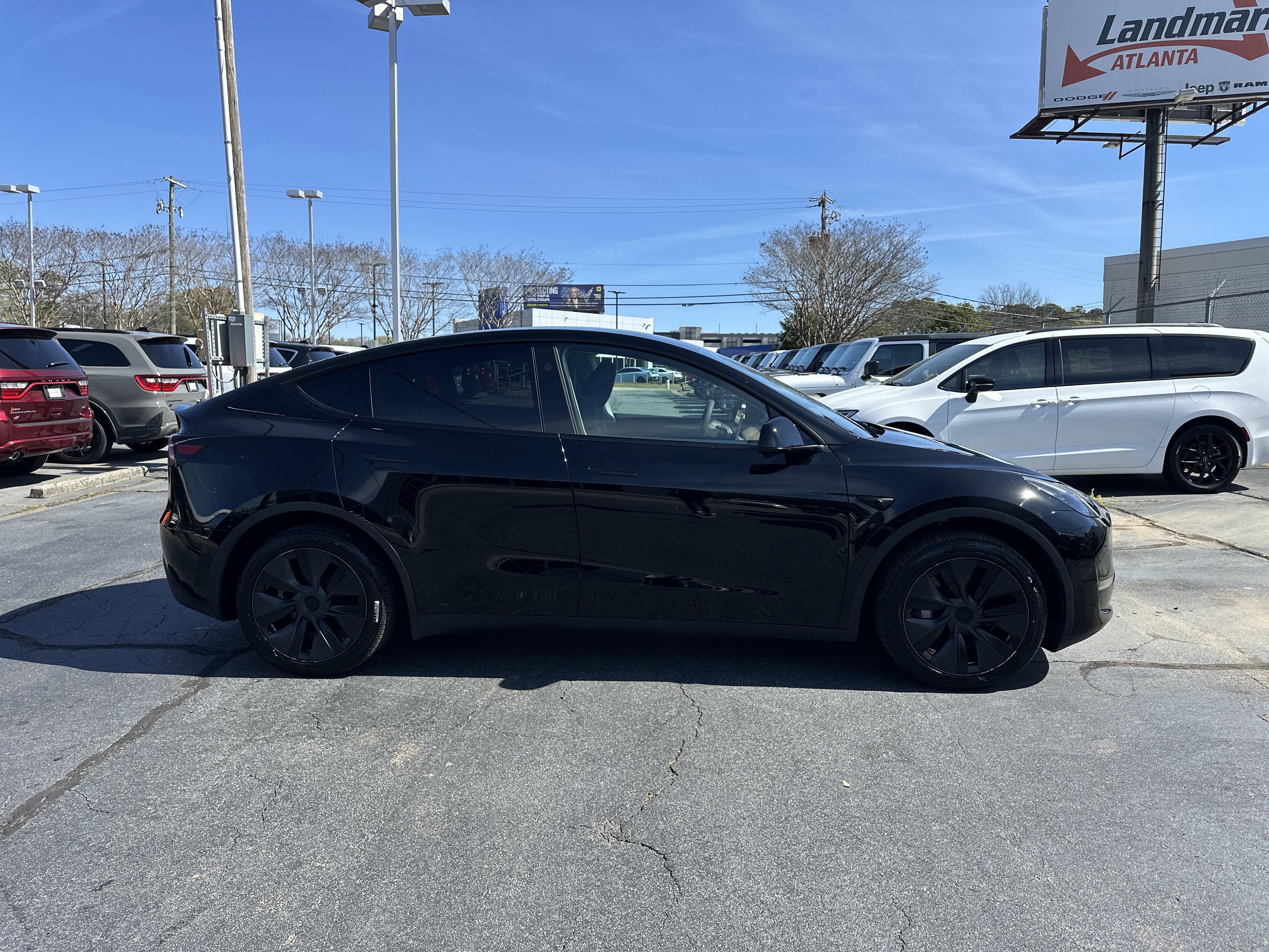 Used 2024 Tesla Model Y Long Range image 10