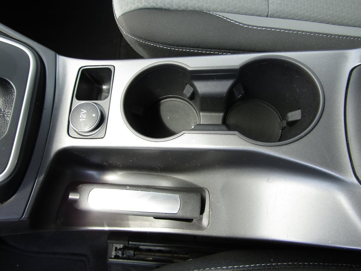 Used 2018 Ford C-MAX SE FWD image 17