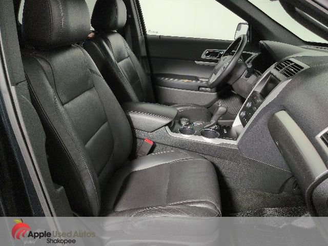 Used 2014 Ford Explorer XLT w/ Equipment Group 202A AWD/4WD image 45