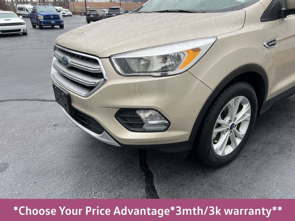 Used 2017 Ford Escape SE image 9