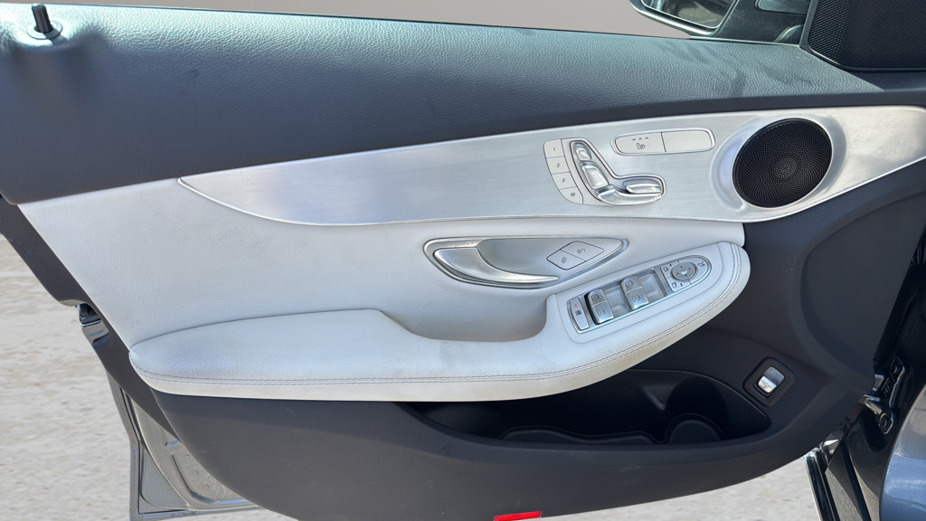 Used 2018 Mercedes-Benz C 300 4MATIC Sedan image 10