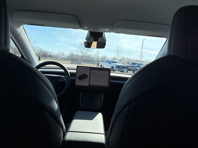 Used 2026 Tesla Model Y Standard image 17