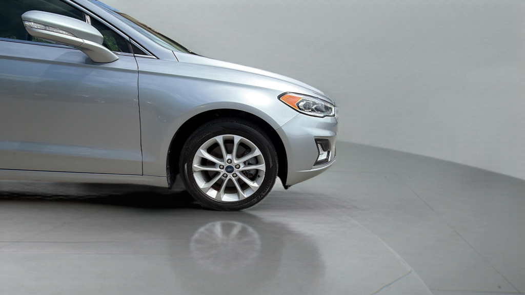 Used 2020 Ford Fusion Energi Titanium FWD image 33