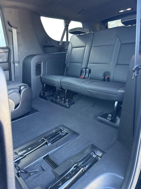 Used 2024 Chevrolet Suburban Premier image 42