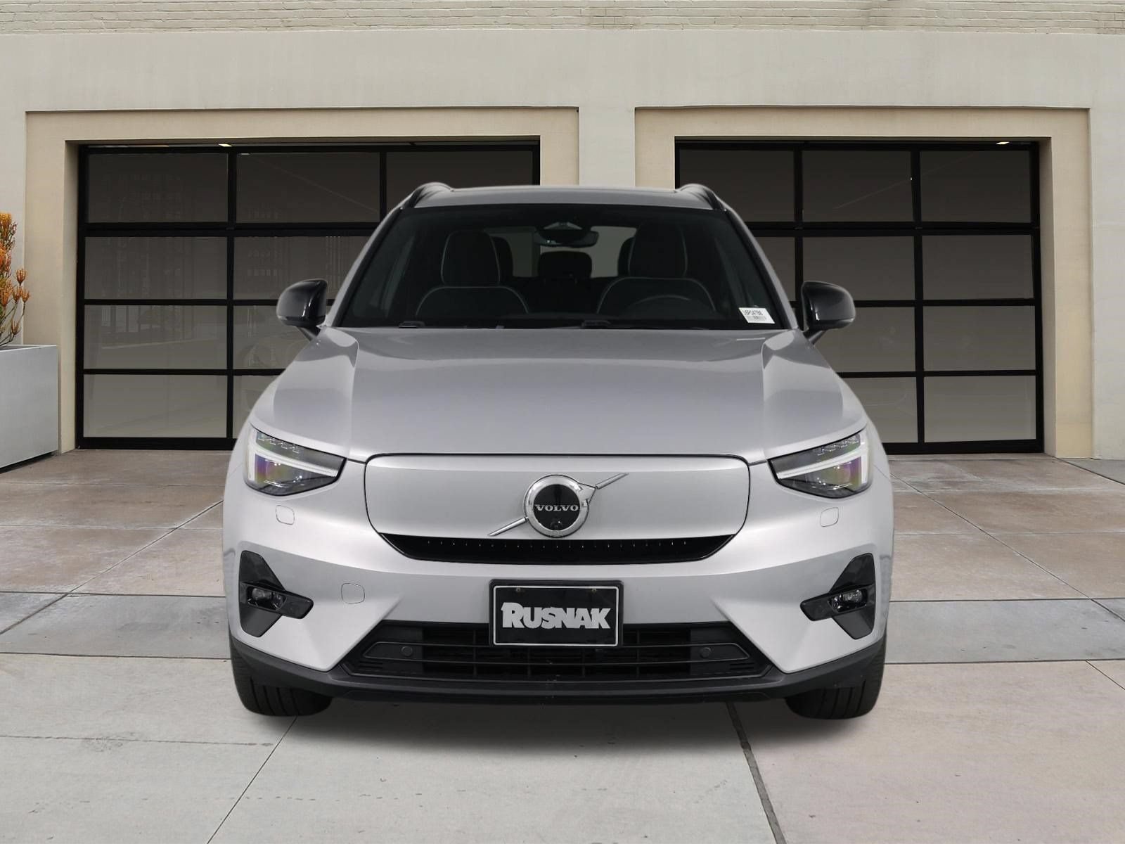 Used 2023 Volvo XC40 Recharge Ultimate AWD/4WD image 6