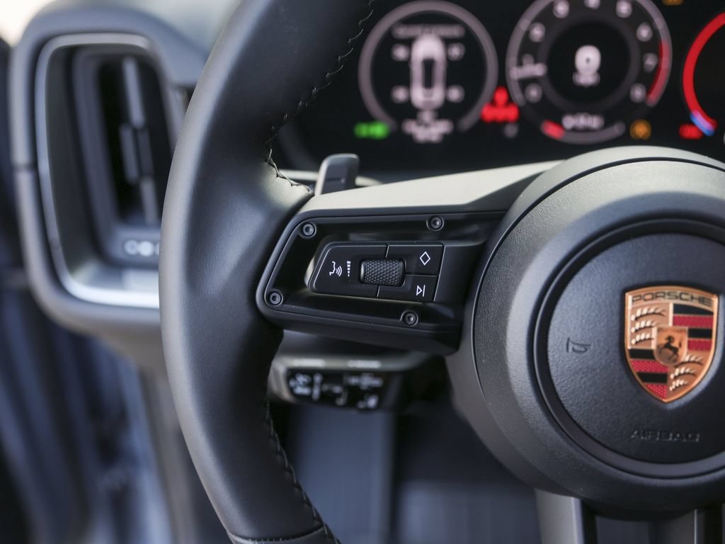 New 2026 Porsche Cayenne Coupe AWD/4WD image 20