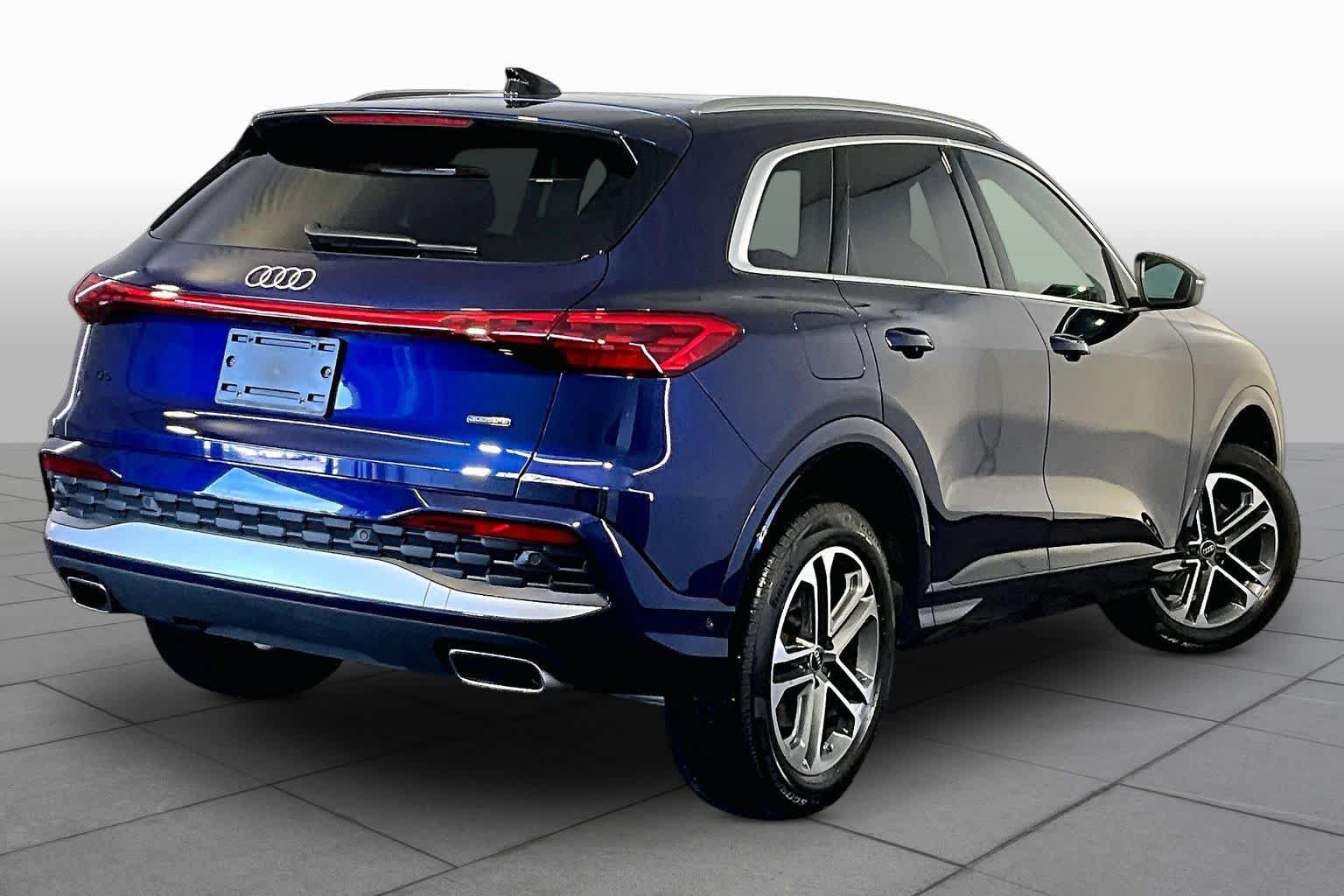 Used 2025 Audi Q5 Premium Plus w/ Premium Plus AWD/4WD image 13