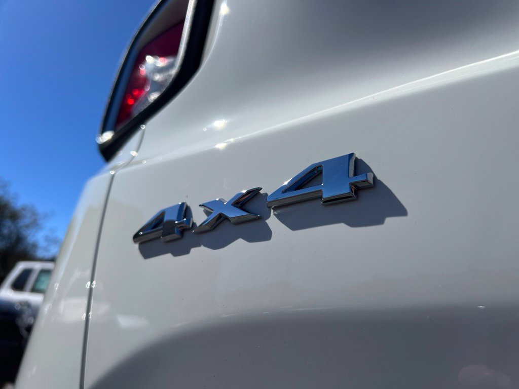 Used 2017 Jeep Renegade Limited AWD/4WD image 10