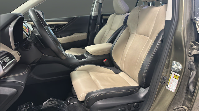 Used 2025 Subaru Outback Limited AWD/4WD image 9
