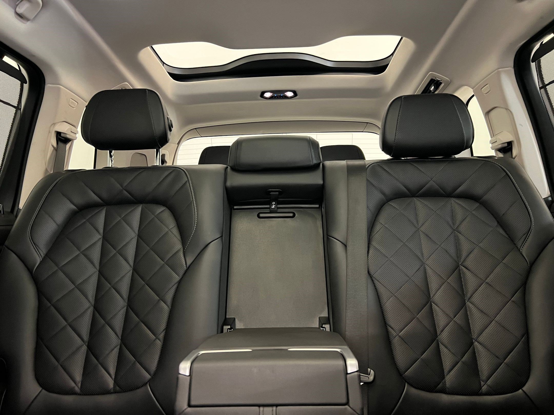 Used 2025 BMW X7 xDrive40i w/ Premium Package image 31