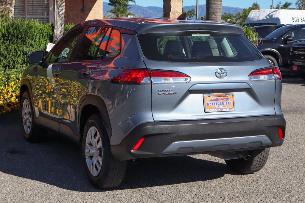 Used 2022 Toyota Corolla Cross L image 6