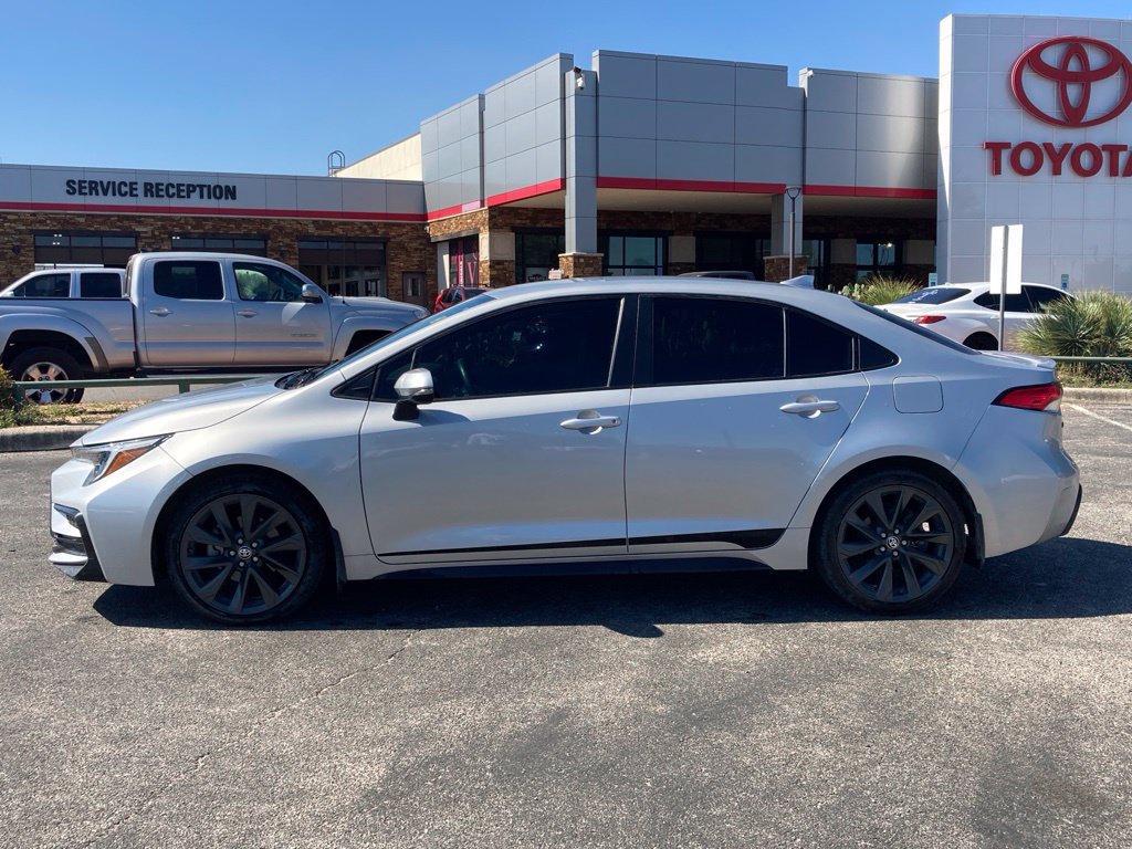 Used 2024 Toyota Corolla SE FWD image 7