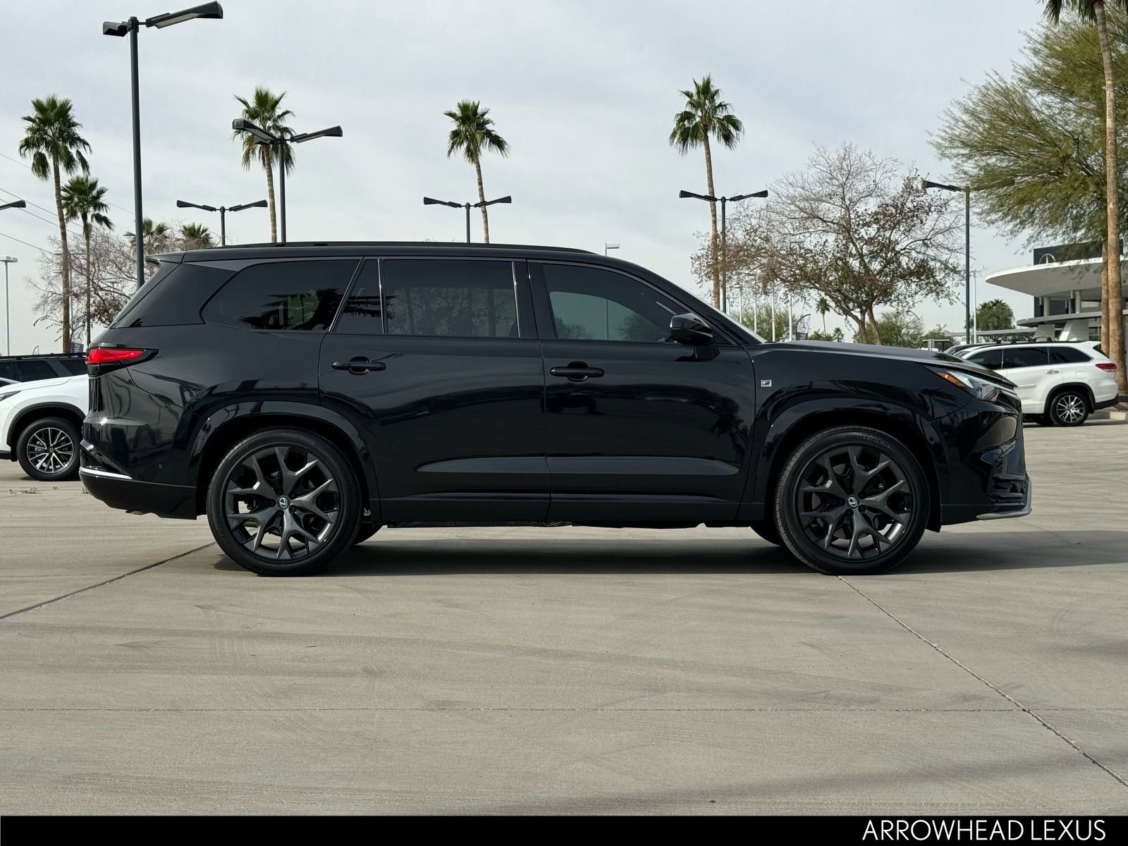 New 2026 Lexus TX 500h AWD image 8