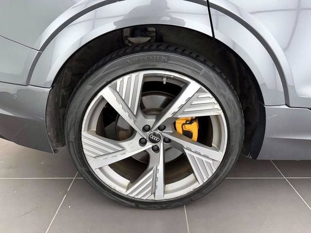 Used 2023 Audi e-tron Prestige w/ Prestige Package AWD/4WD image 8