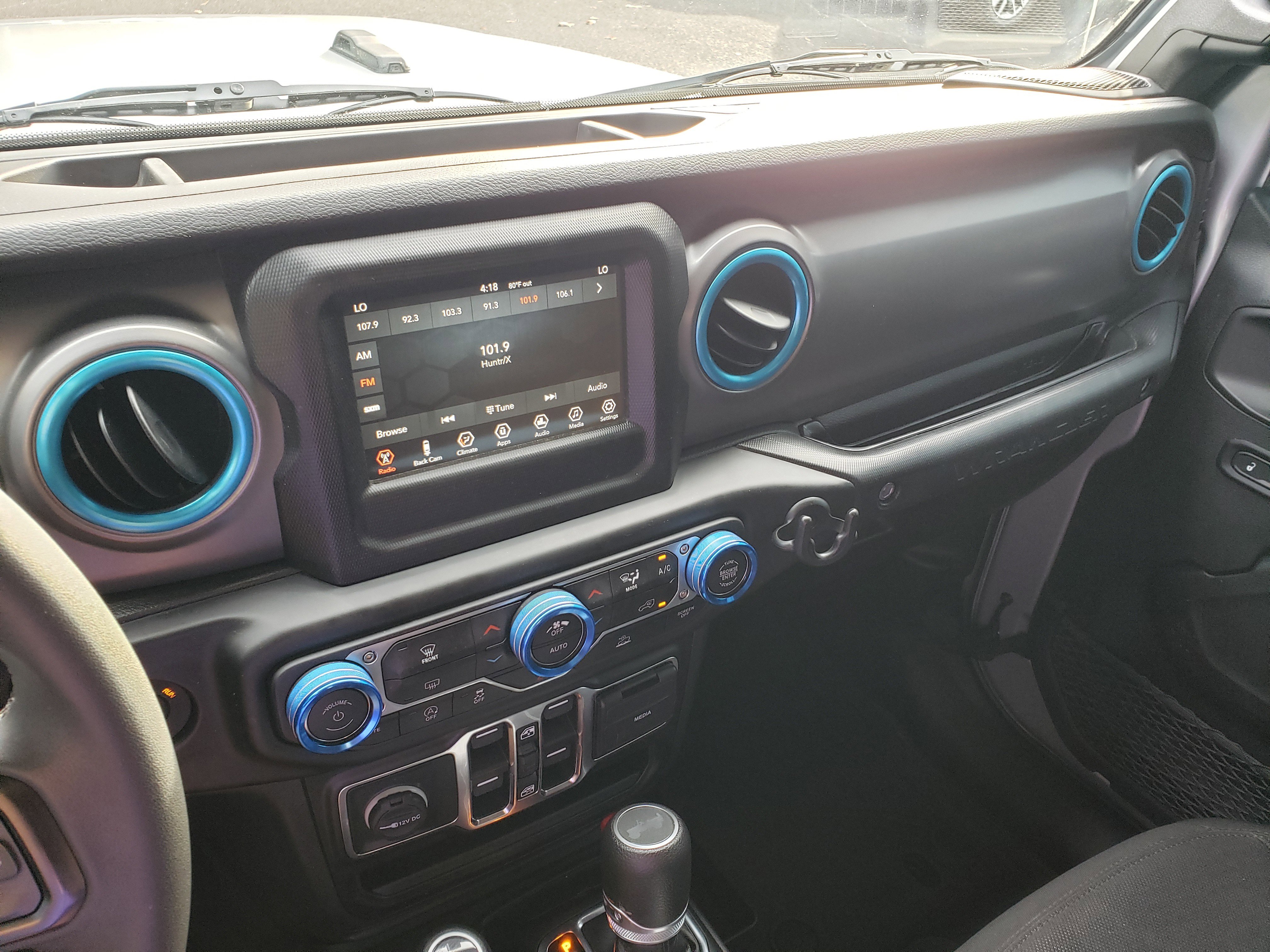 Used 2023 Jeep Wrangler Unlimited Sport image 21