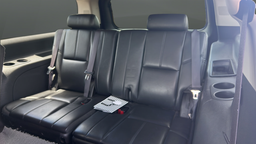 Used 2014 Chevrolet Suburban LT AWD/4WD image 15