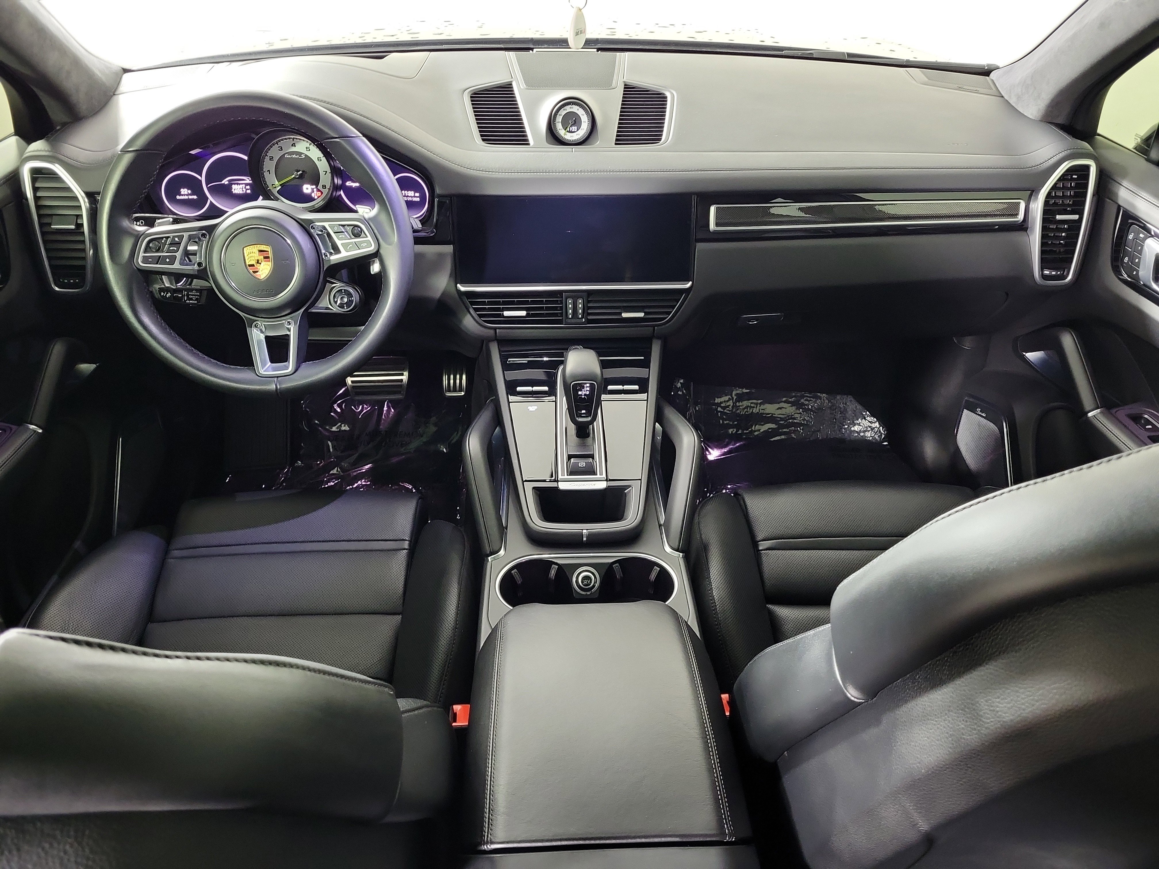 Used 2022 Porsche Cayenne Turbo S image 11