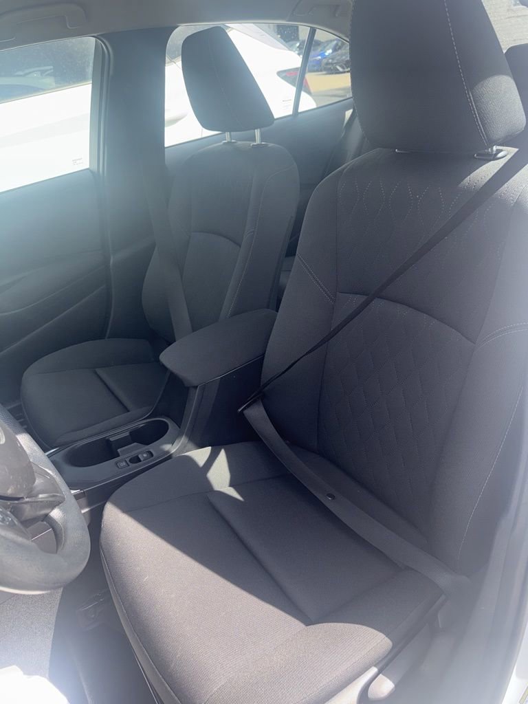 Used 2025 Toyota Corolla LE image 6