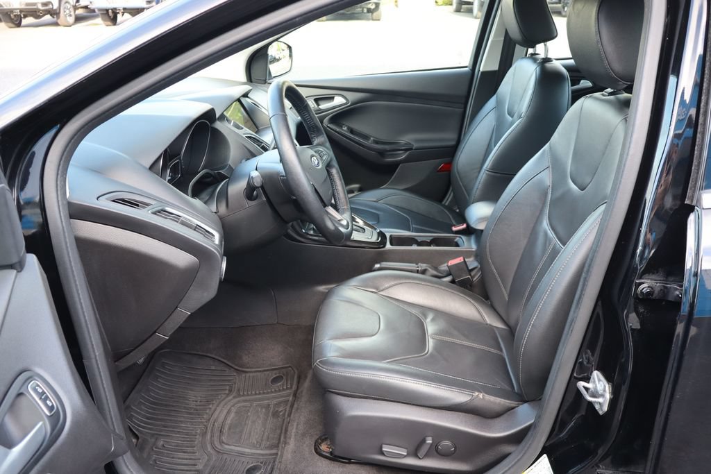Used 2018 Ford Focus Titanium FWD image 4
