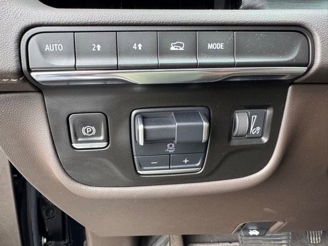 Used 2021 Cadillac Escalade Sport w/ LPO, Illumination Package AWD/4WD image 11